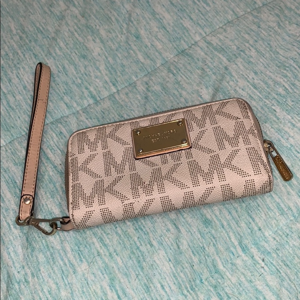 Michael Kors wallet
